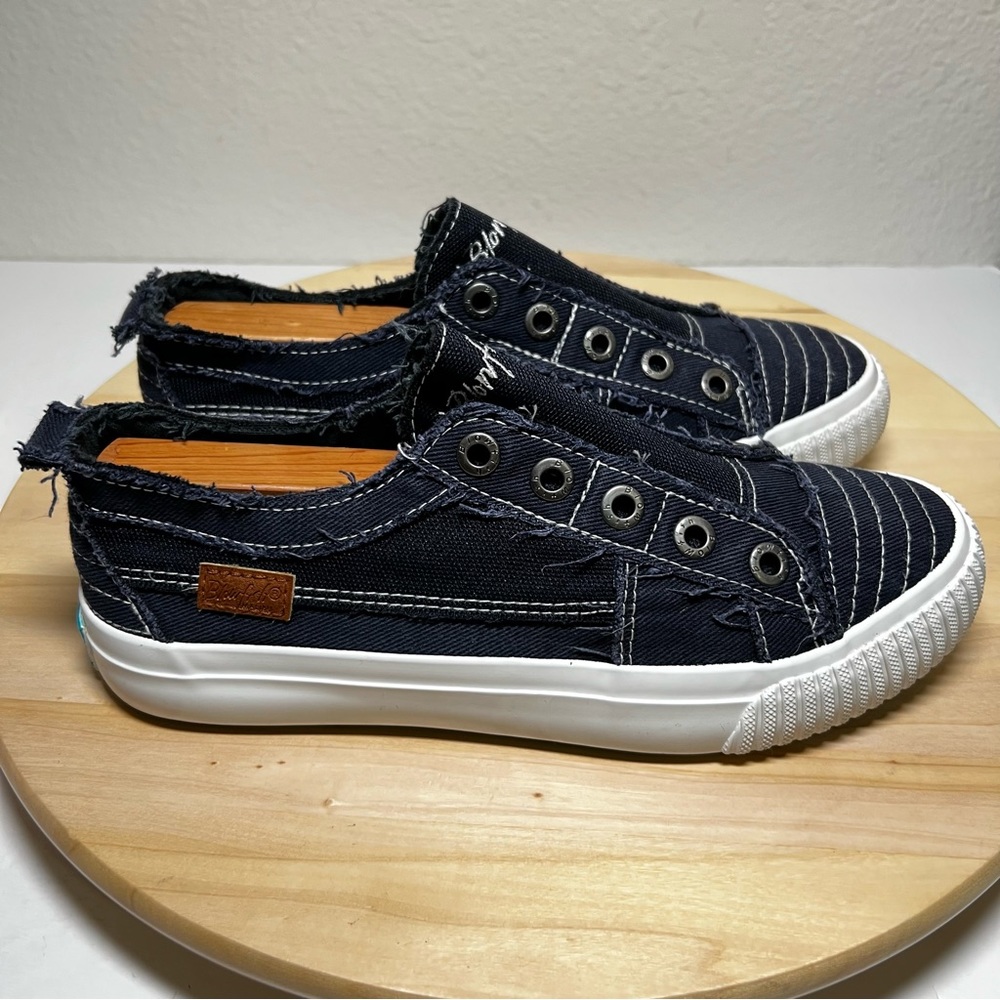 Blowfish Malibu Women's Distressed Slip-On Flat Play Sneakers Blue Size US 8.5